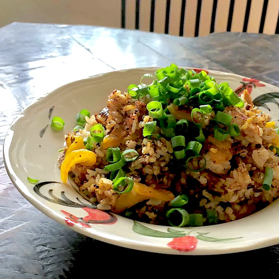 鯖の水煮缶とつぼ漬けの焼き飯|イナコさん