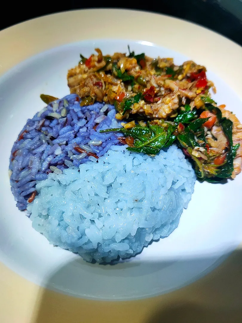 Stir Fried Basil with Shrimp.|katang23さん