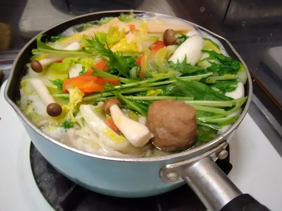 ミツカン地鶏塩ちゃんこ鍋つゆを使って鍋を作りました🍲|にんにくと唐辛子が特に好き❤️(元シャリマー)さん