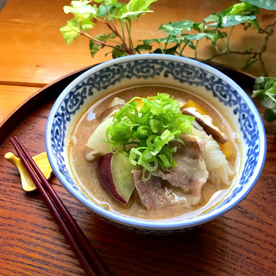 🐷今日のは さつまいも🍠&里芋のW芋使い豚汁🐷🥢|Hollyさん