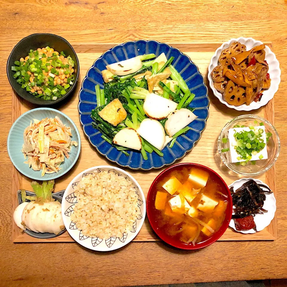 #vegan 
カブとカブの葉の炒め物|makiko_aさん