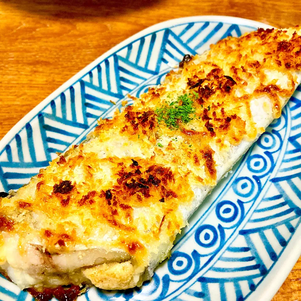 子持ち太刀魚のパン粉焼き✨太刀魚は腹身が好き💕|まいりさん