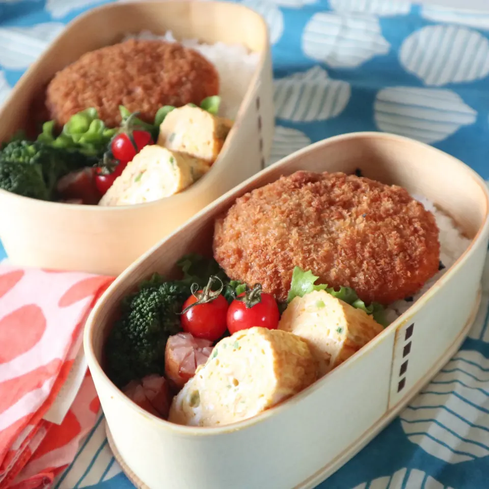 高校生男子＆中学生男子弁当🍱冷凍コロッケずぼら飯😁|なかじー。さん