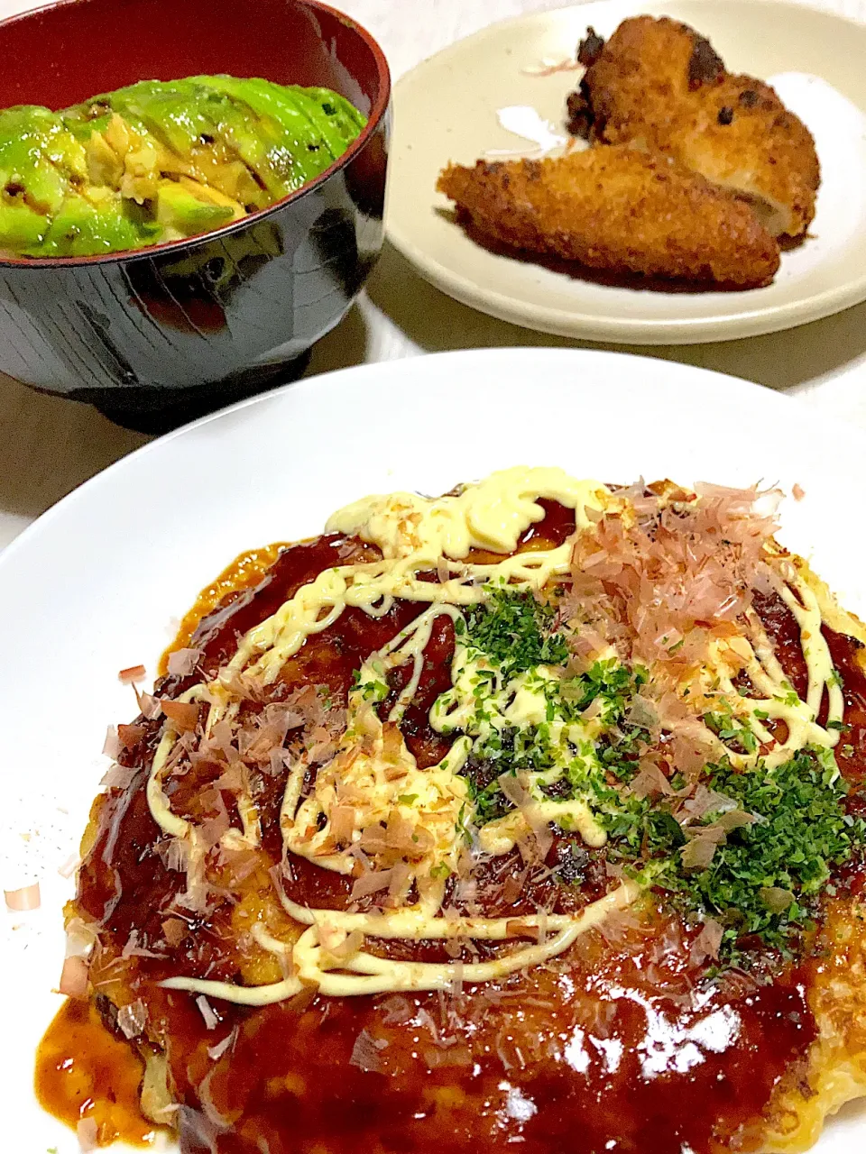 ミニアボカド丼、お好み焼き、魚フライ|Ayaさん