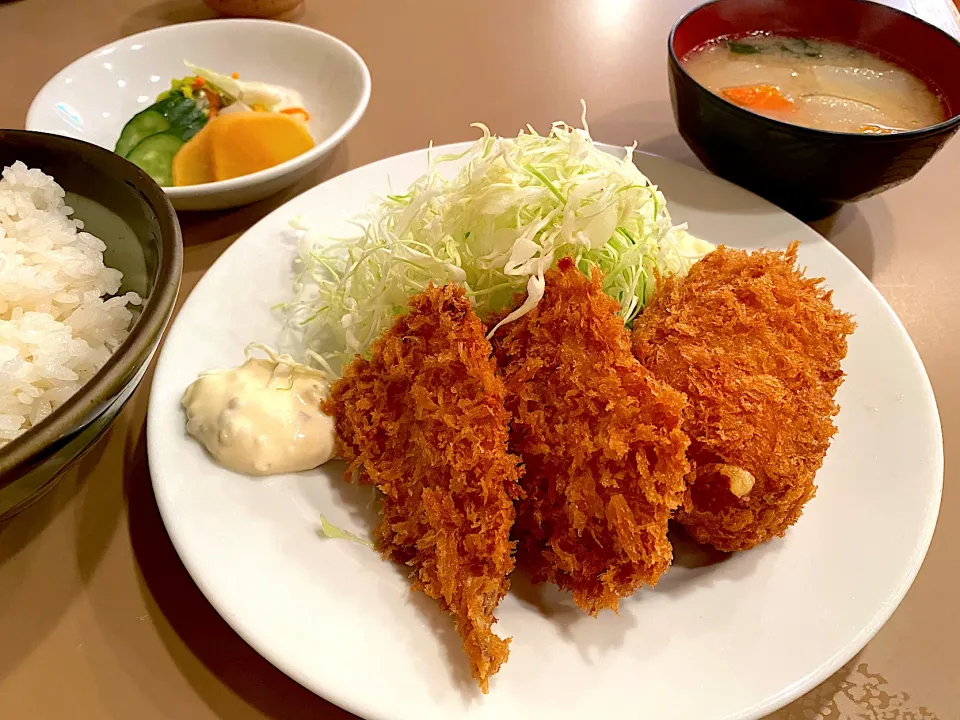 盛り合わせフライ定食|かぬさん