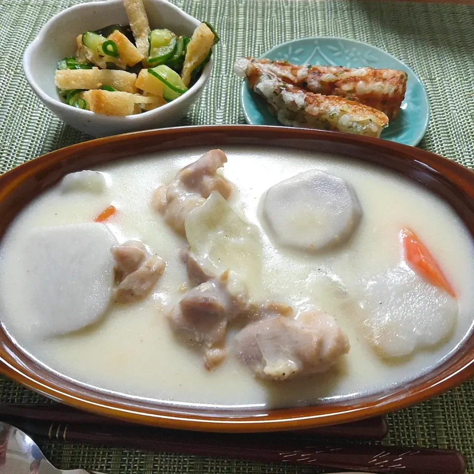 シチュー
ちくわの磯辺揚げ
きゅうりの酢の物|ちょびんさん