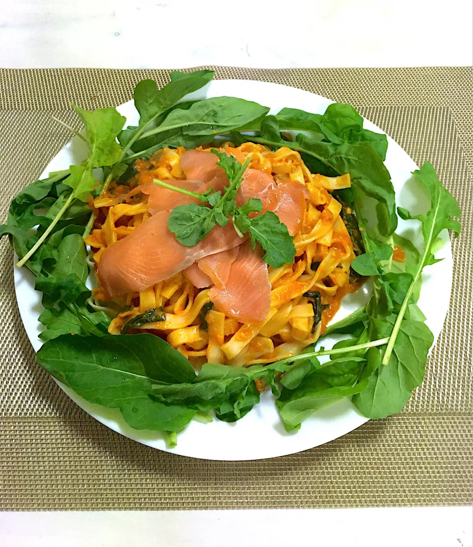 スモークサーモンのトマトクリーム生パスタ|ももさん