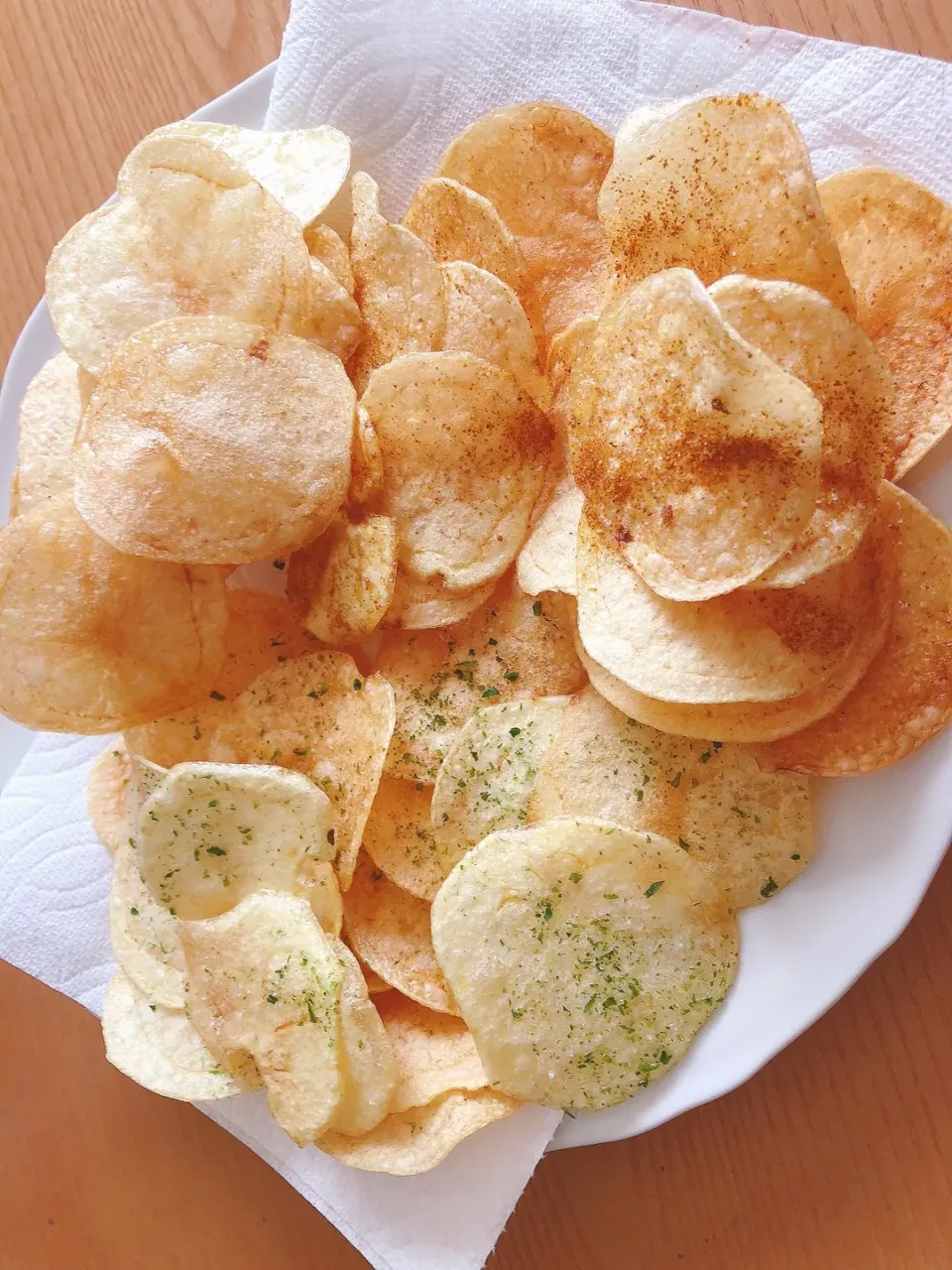 先ほどのポテチ完成🥔青海苔、カレーパウダー、塩の3種　ビール飲みたい🍺|海斗さん