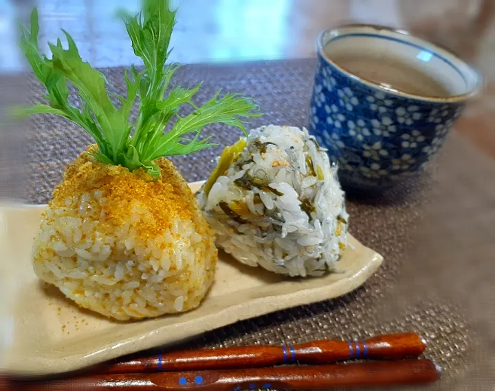 カレーおにぎり🍙
じゃこ高菜おにぎり🍙|びせんさん