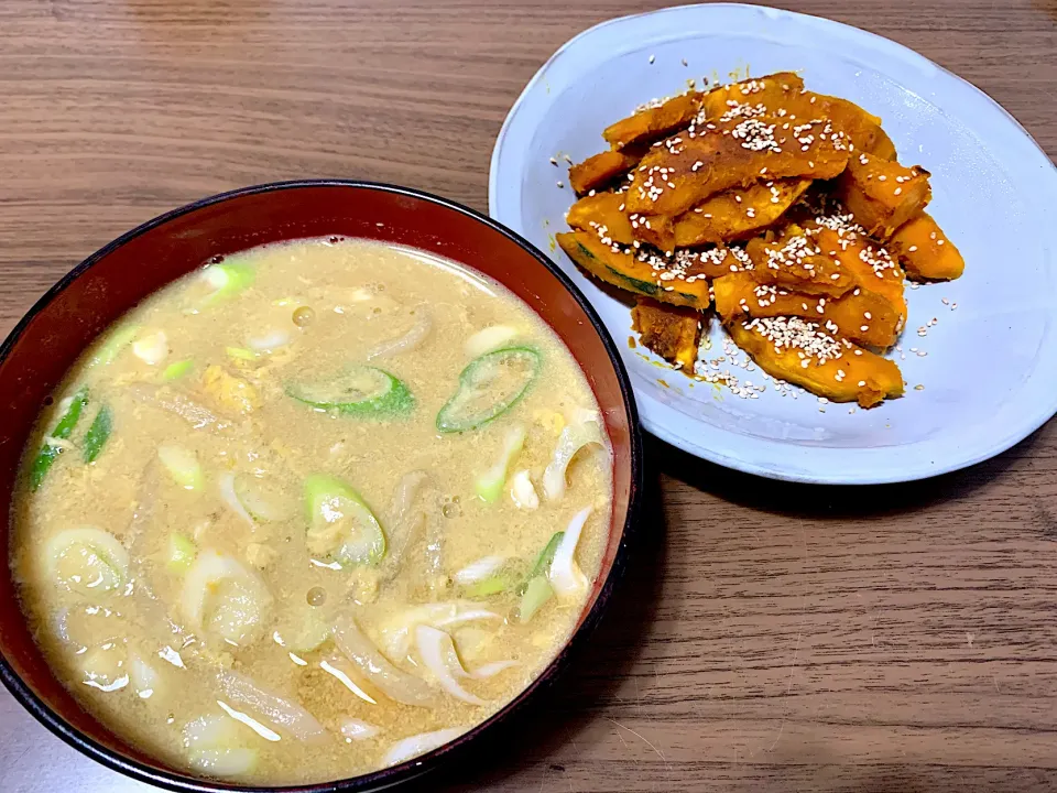 あんかけうどんとかぼちゃの甘辛炒め|みぃさん