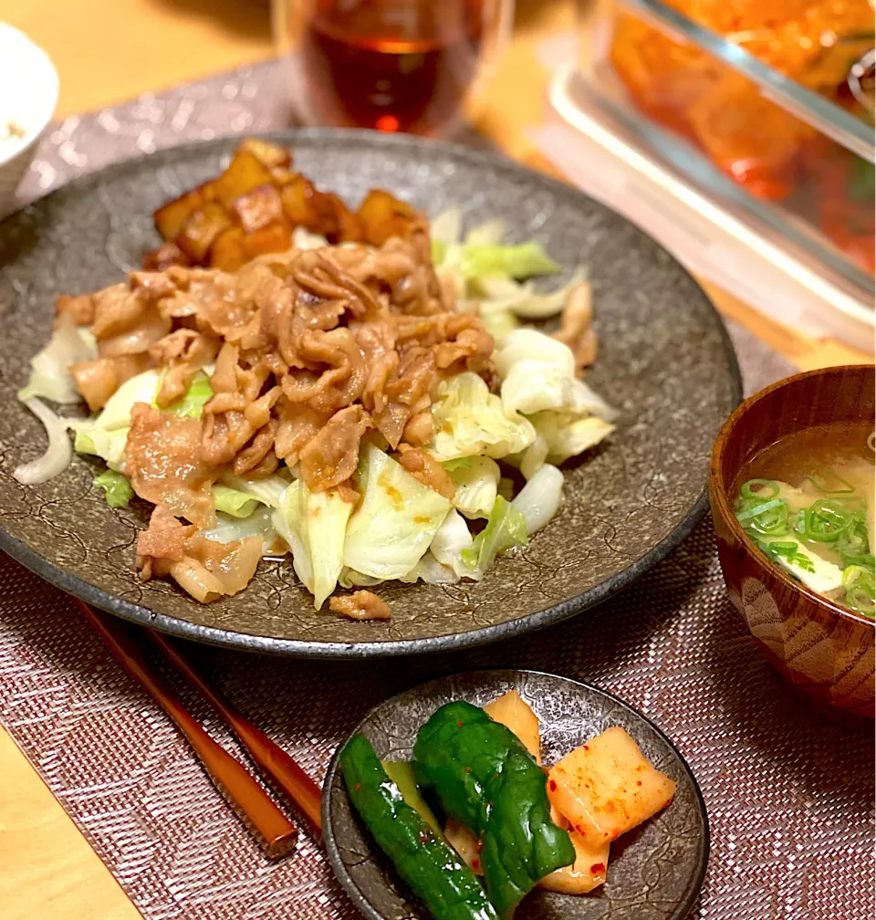 コロコロじゃがいも　　豚とキャベツの炒め物　オイキムチ|エトフさん