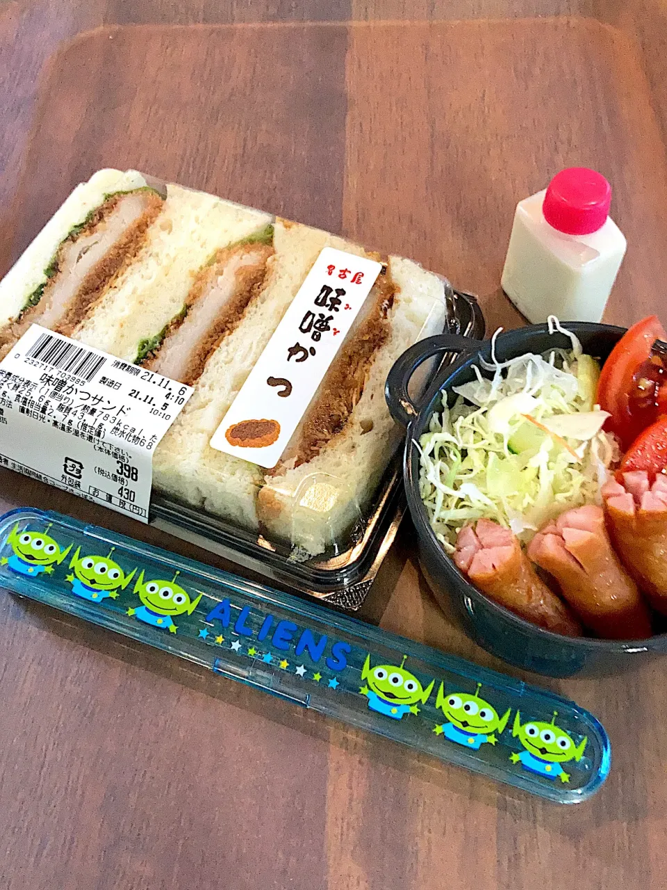 R3、11/6㈯  ❁¨̮サンドイッチ弁当。|hamakoさん