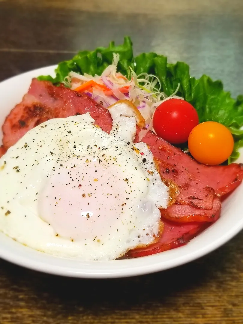 Snapdishの料理写真:息子作👦ベーコンエッグランチ|ぱんだのままんさん