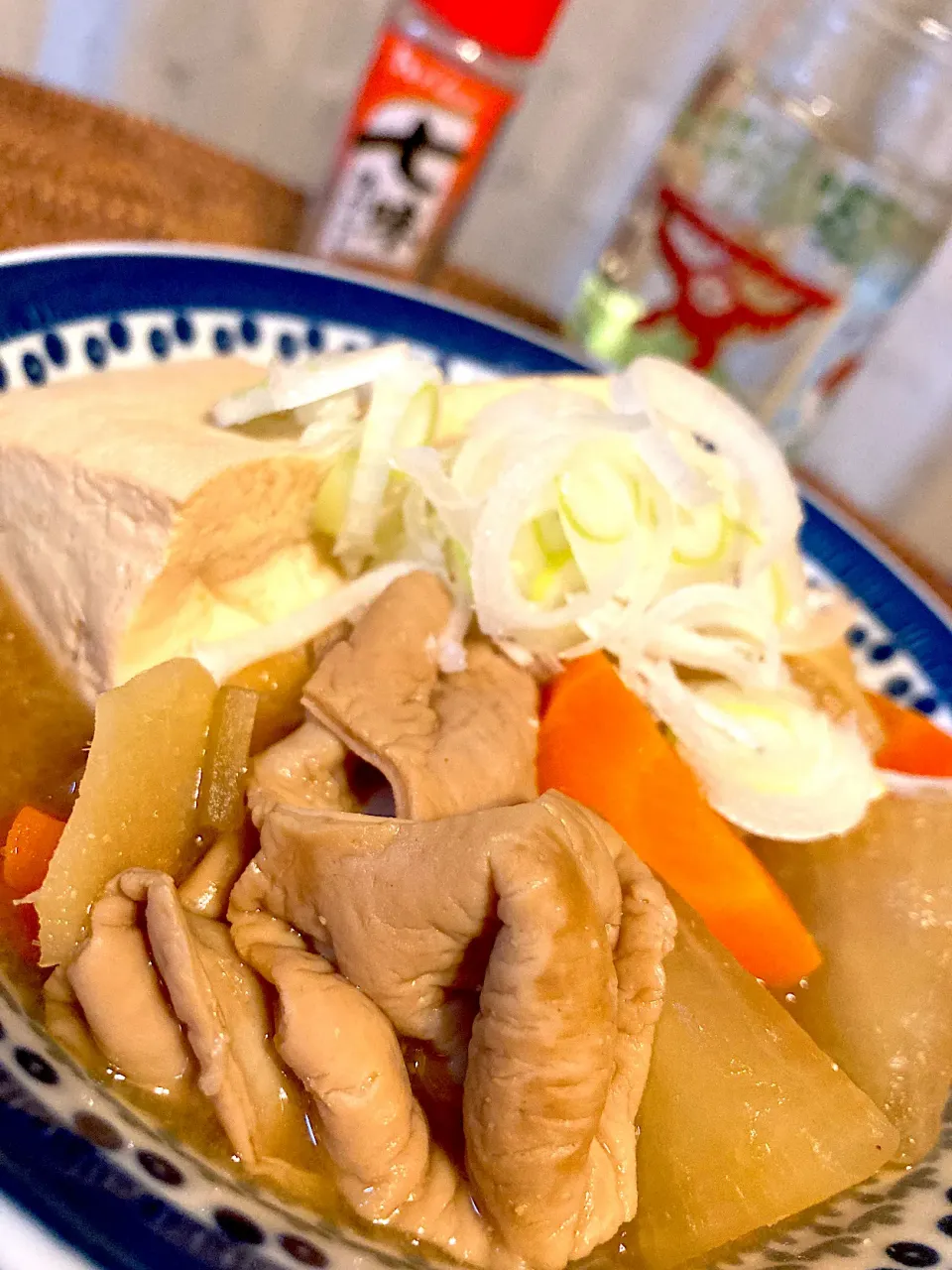 もつ煮込みとカップ酒😋🍶💕✨|アイさん