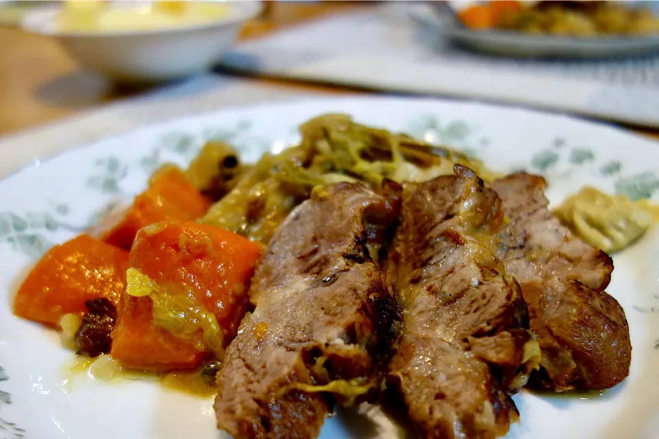 白菜と豚肩ロースの煮込み料理！|バジル🌿さん