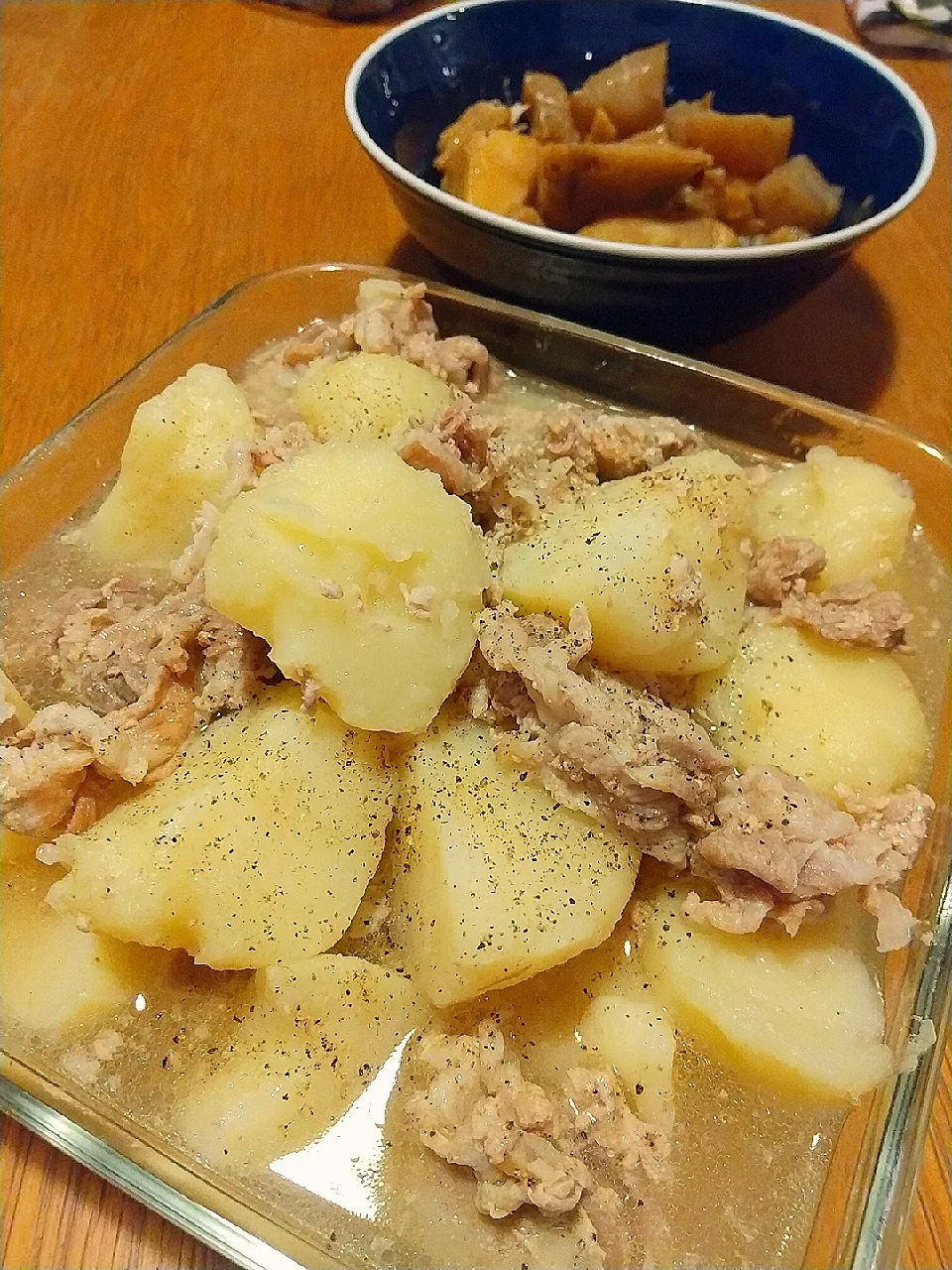 くららさんの料理 塩だけでウマ~❤ジャガイモと豚バラの煮物⭐|まきごろうさん