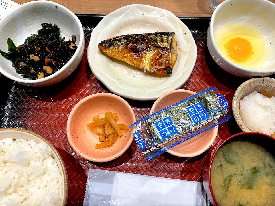 さば炭火焼きの朝定食|マハロ菊池さん