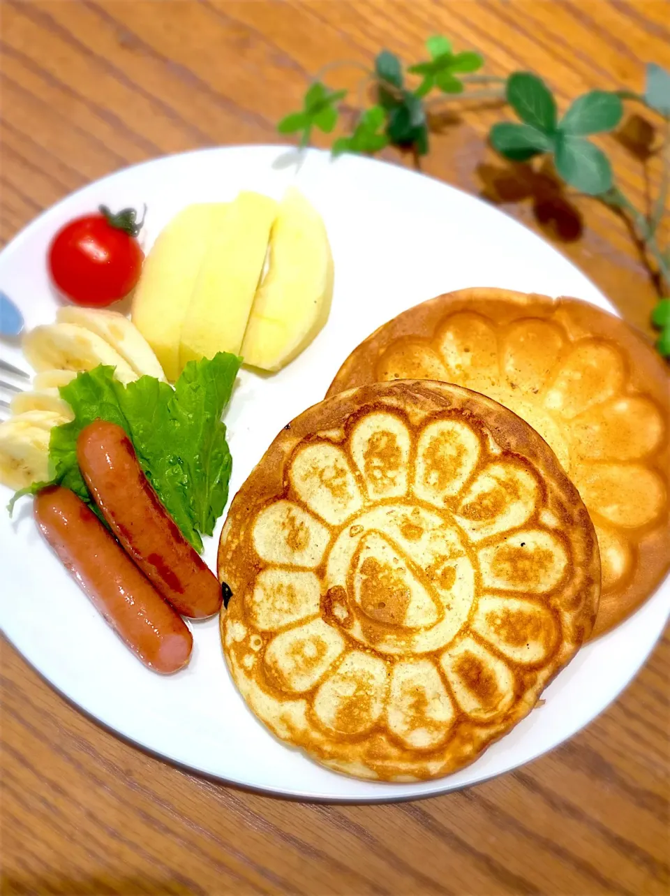 Snapdishの料理写真:お花パンケーキ🌼|sakyu☆さん