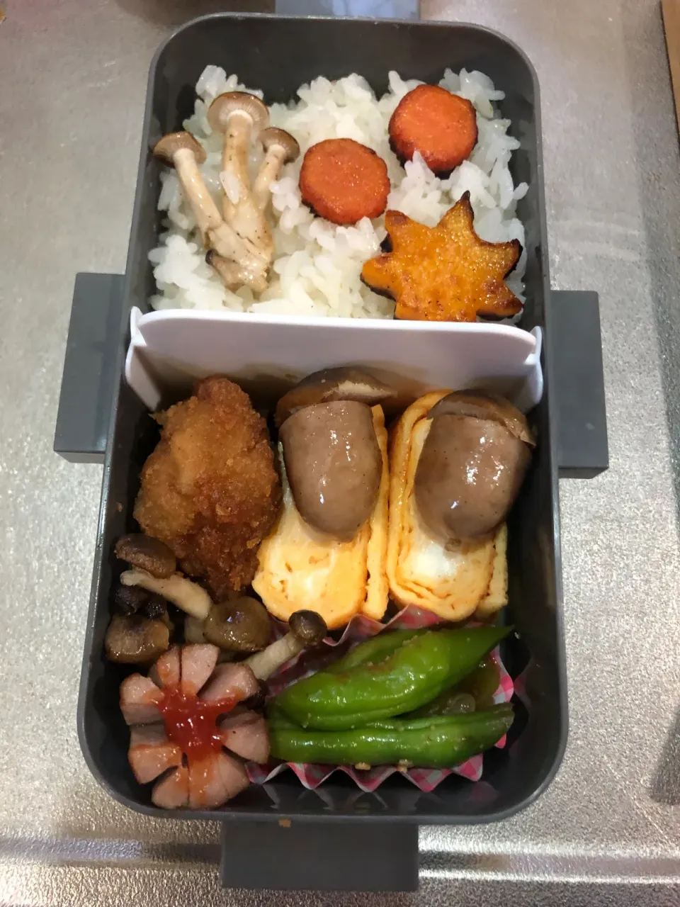 Snapdishの料理写真:次男🍁秋の遠足弁当🍱|ゆっこっこさん