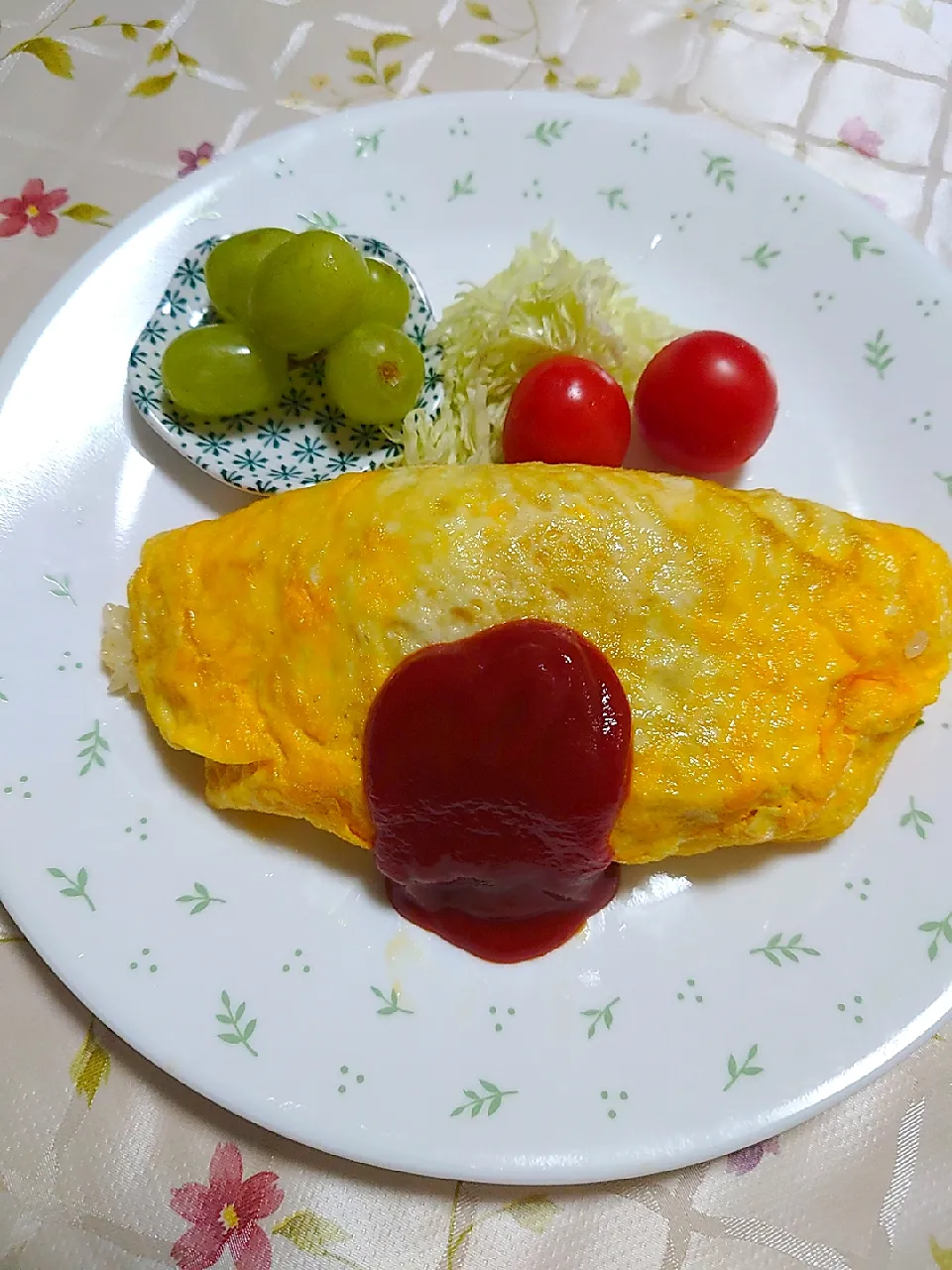 Snapdishの料理写真:オムライス
夫用、夜食です|🍒ふみりん🍒さん