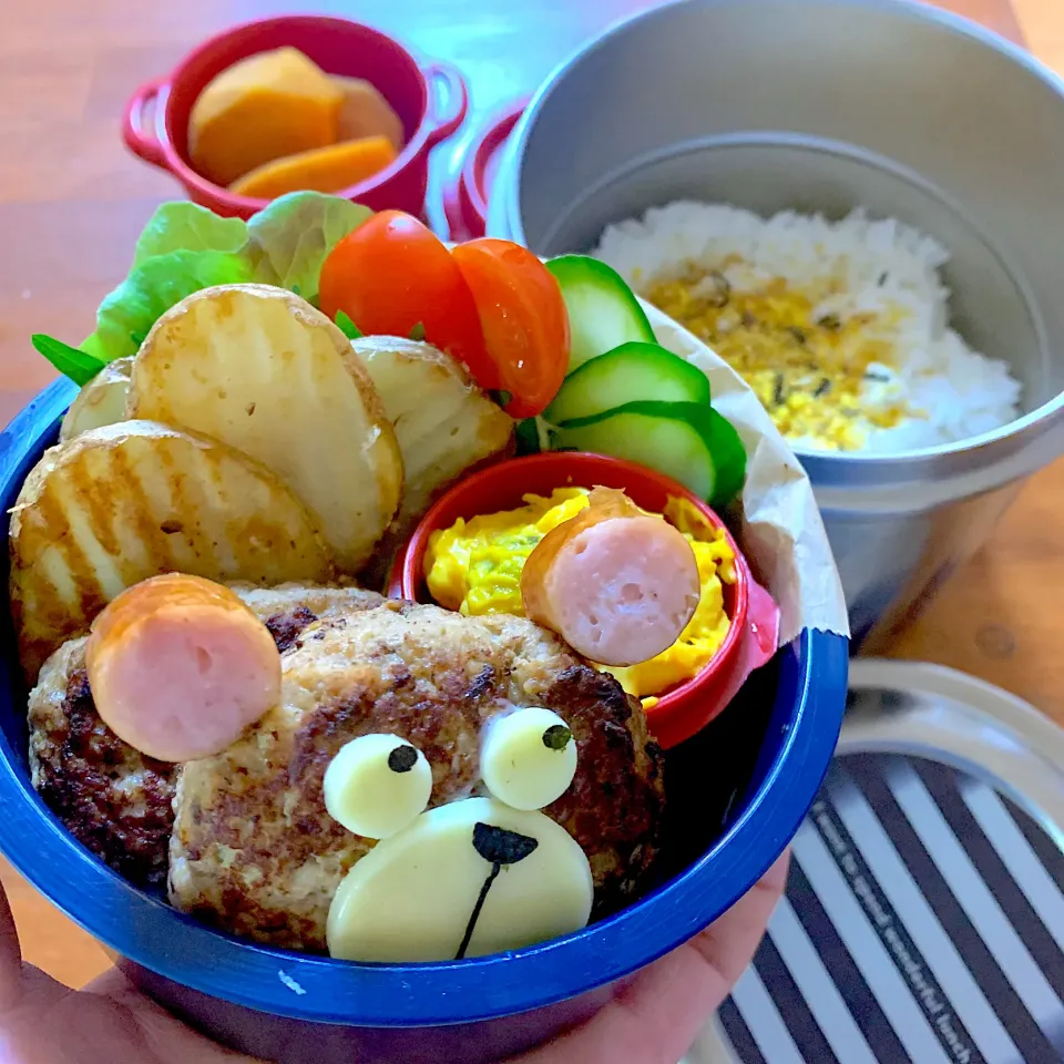 Snapdishの料理写真:くまバーグ🐻‍❄️弁当|てんさん