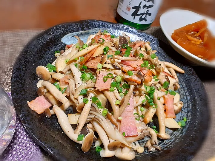 ベーコンと茸バター醤油炒め|びせんさん