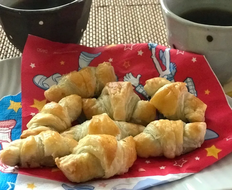 簡単おやつ🥐あのお店のチョコクロ風😋|noeさん