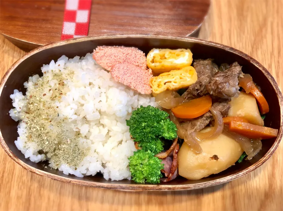 サラ弁　　　　　　　　　　　　　　　　　　肉じゃが　焼き辛子明太子　ベーコン　卵焼き|じゅんさんさん