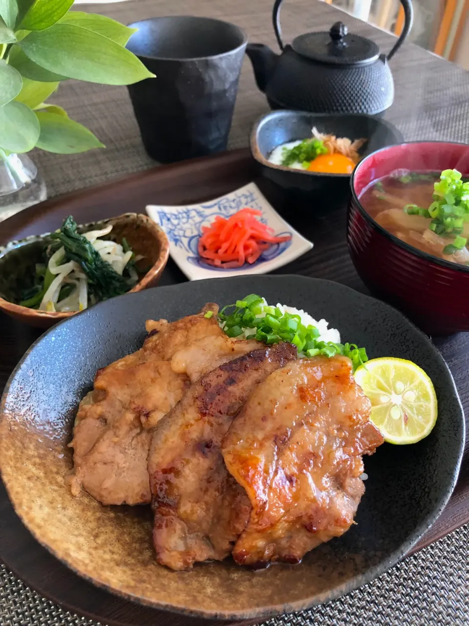 Snapdishの料理写真:照り照り豚丼|よしこさん