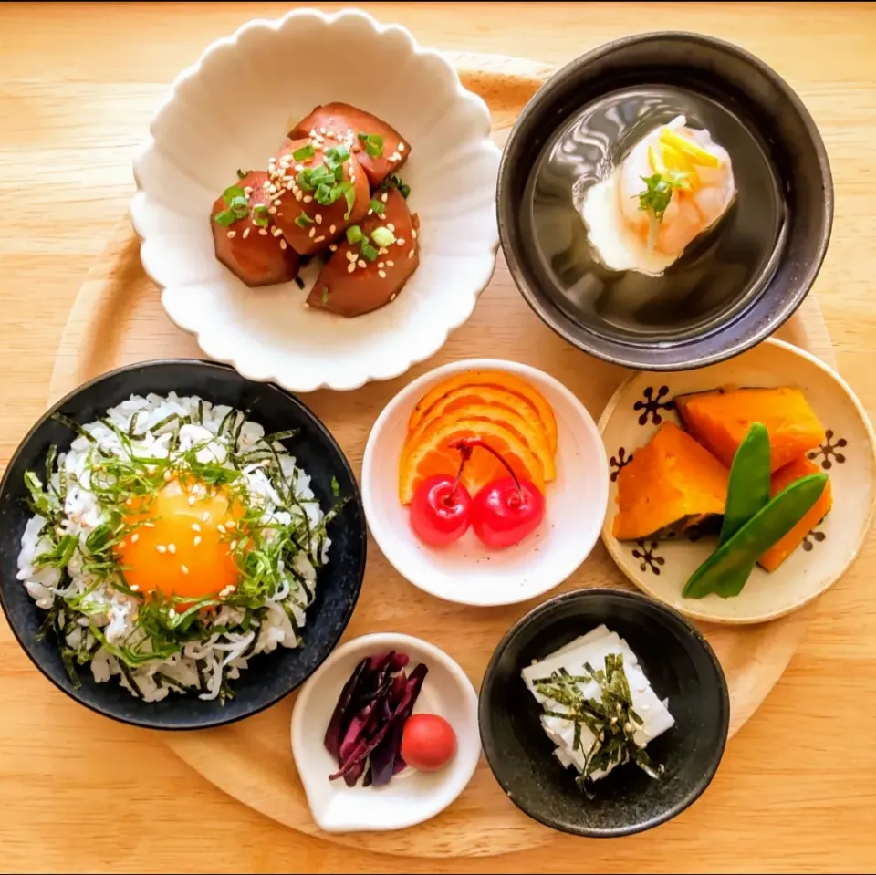 #おうちごはん #ワンプレート #ワンプレートごはん #和食ごはん #和食プレート #しらす丼 #里芋の煮っころがし #かぼちゃの煮物 #すまし汁|toro_jrさん