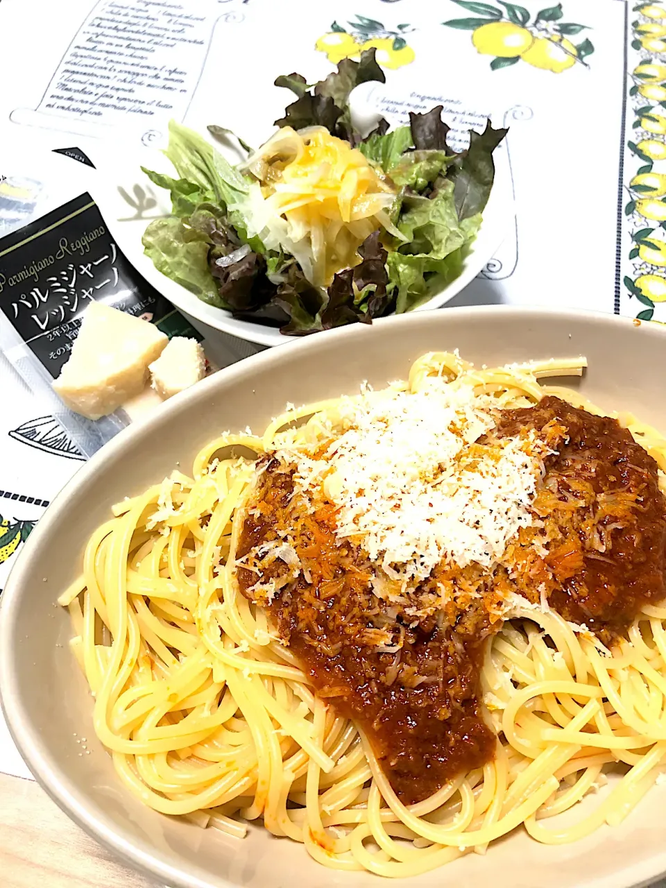 パルミジャーノたっぷりのミートソースパスタ🍝|おまめさん