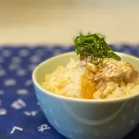 鯛のアラで鯛めし