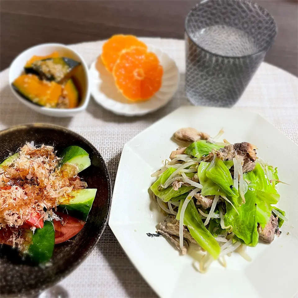 Snapdishの料理写真:11/10晩ご飯：鯖とキャベツの柚子胡椒炒め|ななみんさん