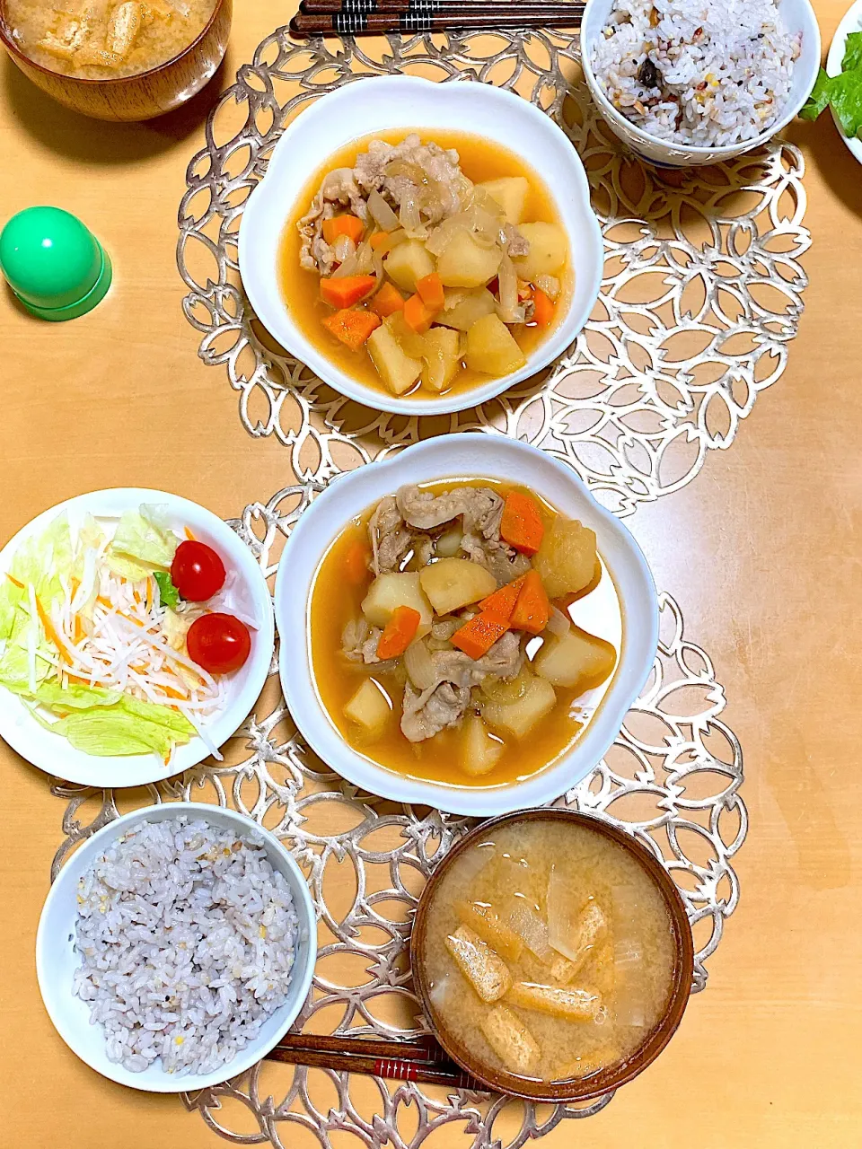 肉じゃが❁︎大根と油揚げのお味噌汁❁︎サラダ|まゆさん