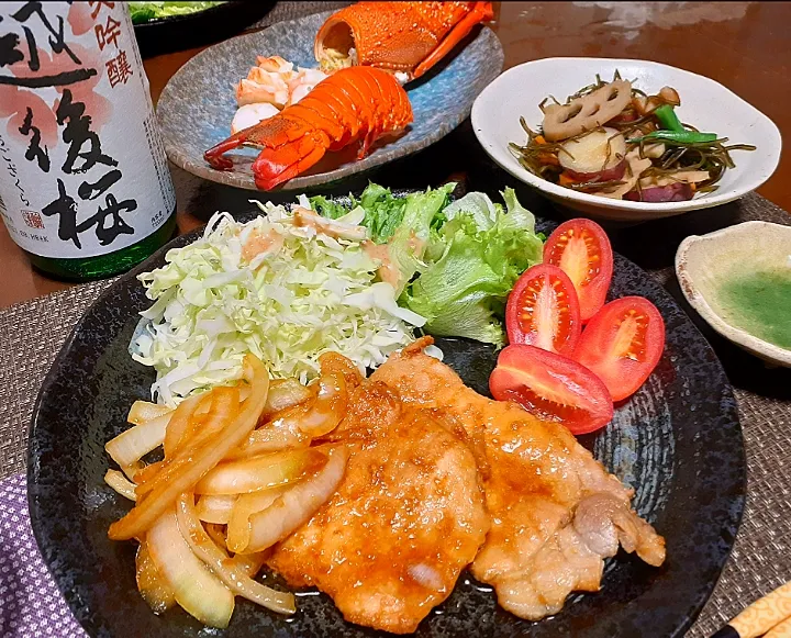 豚生姜焼🐽
切り昆布と根菜煮物
伊勢海老酒蒸し🦐|びせんさん