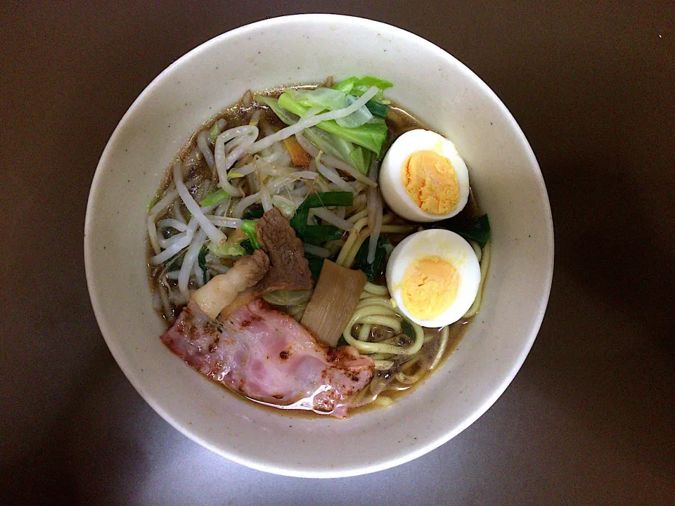 自家製 チルド醤油ラーメン(玉子入)|ばーさんさん