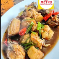 Snapdishの料理写真:Ayam Saus Tiram|Rm. Metro Chinesse & Seafoodさん