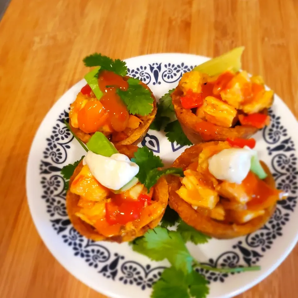 Fried Plantain Cups Filled with Puerto Rican Style Shrimp with Avocado|Manuel Montero Jrさん