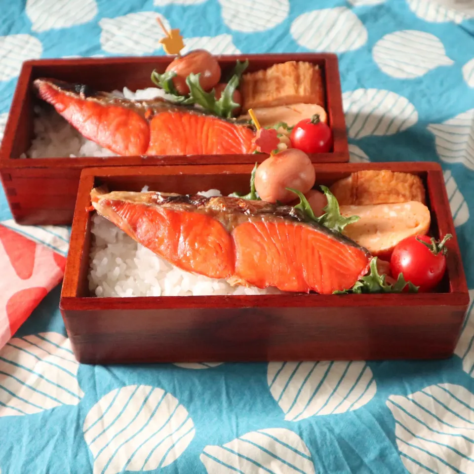 高校生男子＆中学生男子弁当🍱鮭弁|なかじー。さん