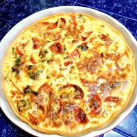 Snapdishの料理写真:Quiche au brocolis griller et tomate rôti|YummyHomelyMadeさん