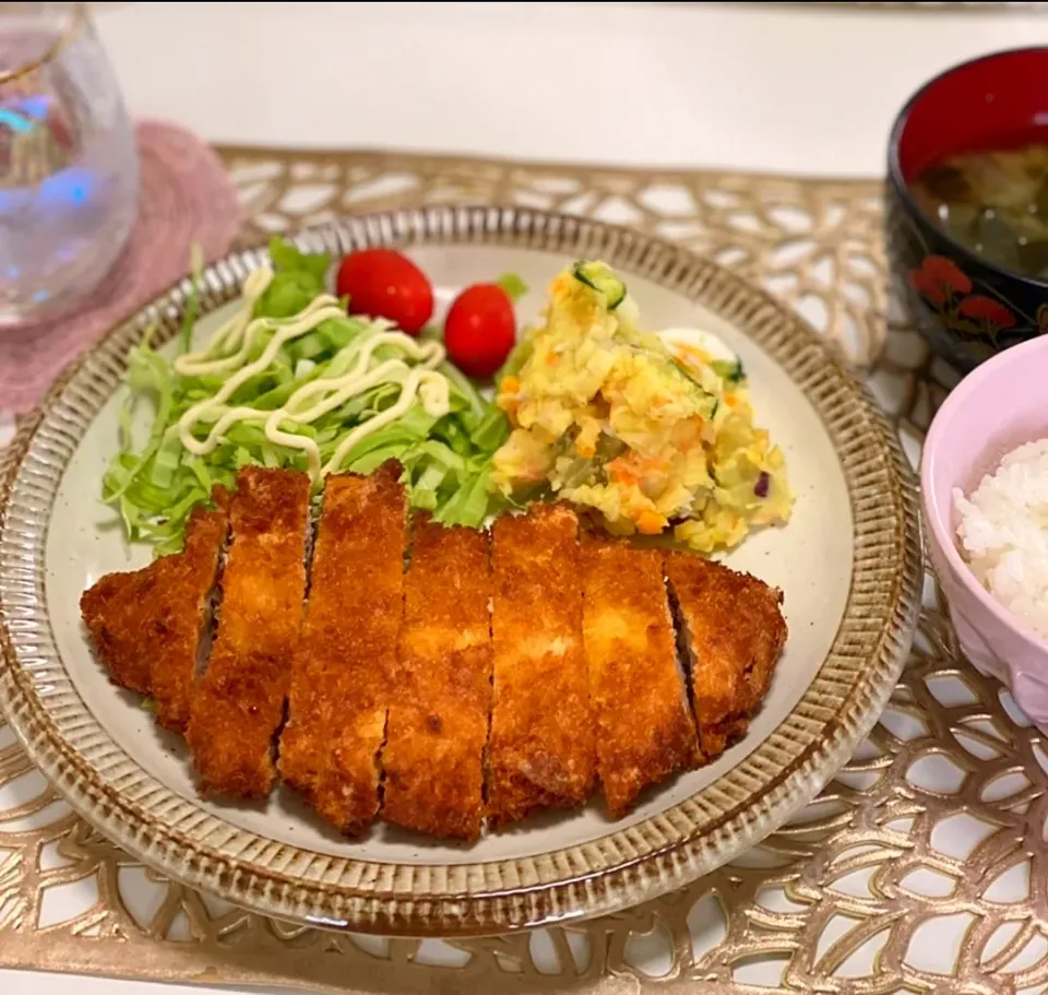 今日のお昼ごはん☆　娘の手作り「とんかつとポテトサラダ」|hamamaさん