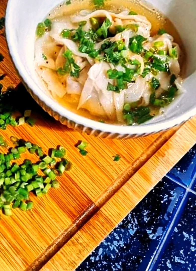 Snapdishの料理写真:Wonton pork soup|YummyHomelyMadeさん