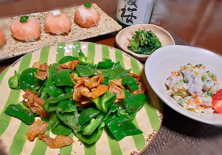 鶏皮とピーマン炒め
里芋のポテサラ
間引き菜お浸し
生ハムの手鞠寿司|びせんさん