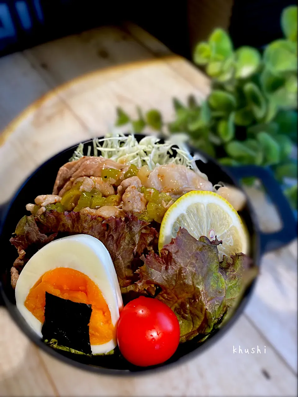 スタ丼風【豚ネギ塩焼肉】の小僧弁当🍱|KOZUEさん