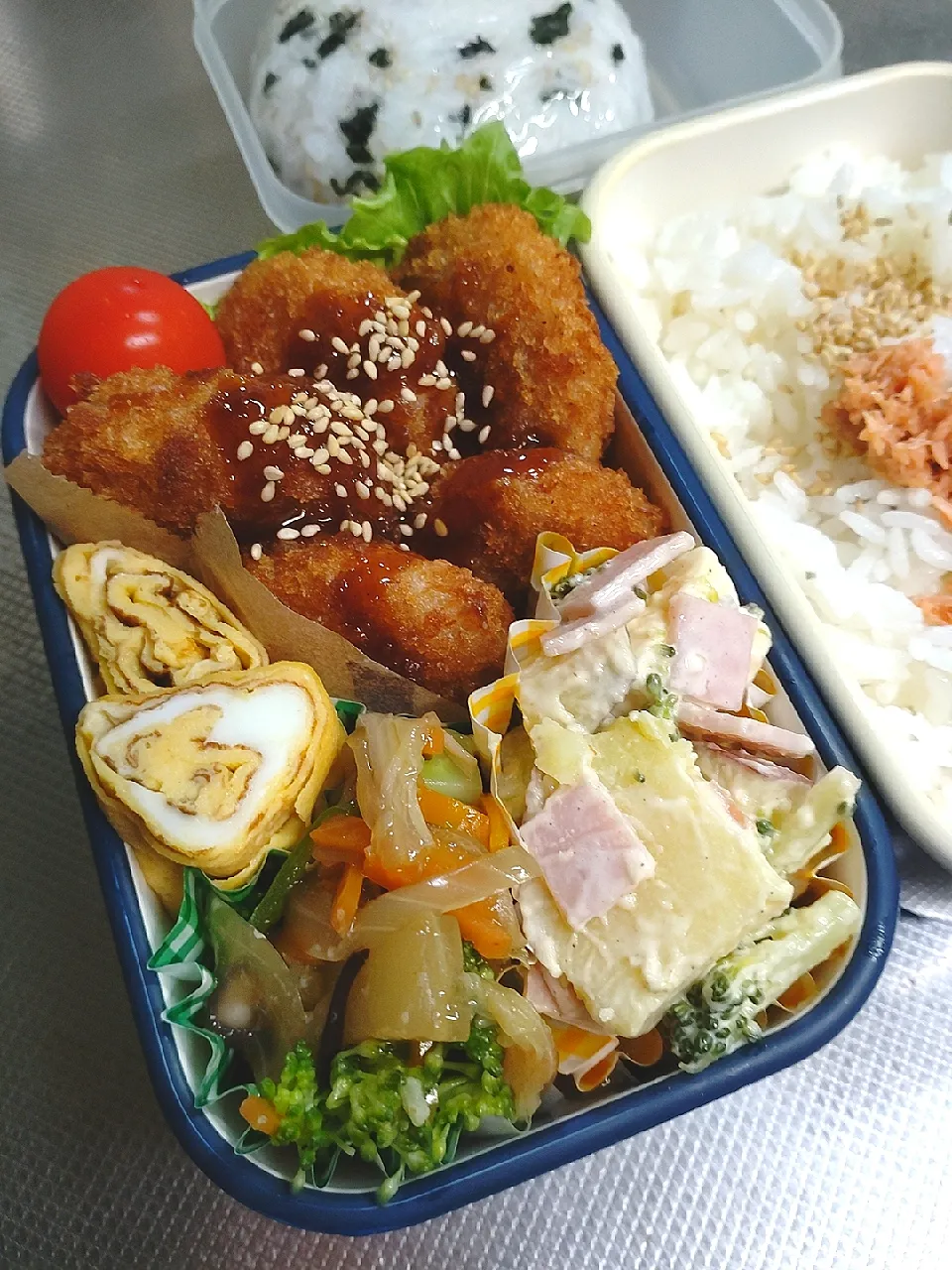 Snapdishの料理写真:ヒレカツ弁当|ぱんださん