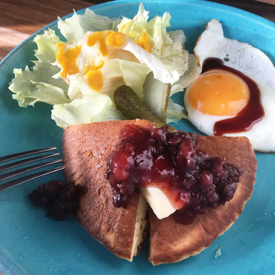 ホットケーキで朝ごはん|ポンポンダリアさん