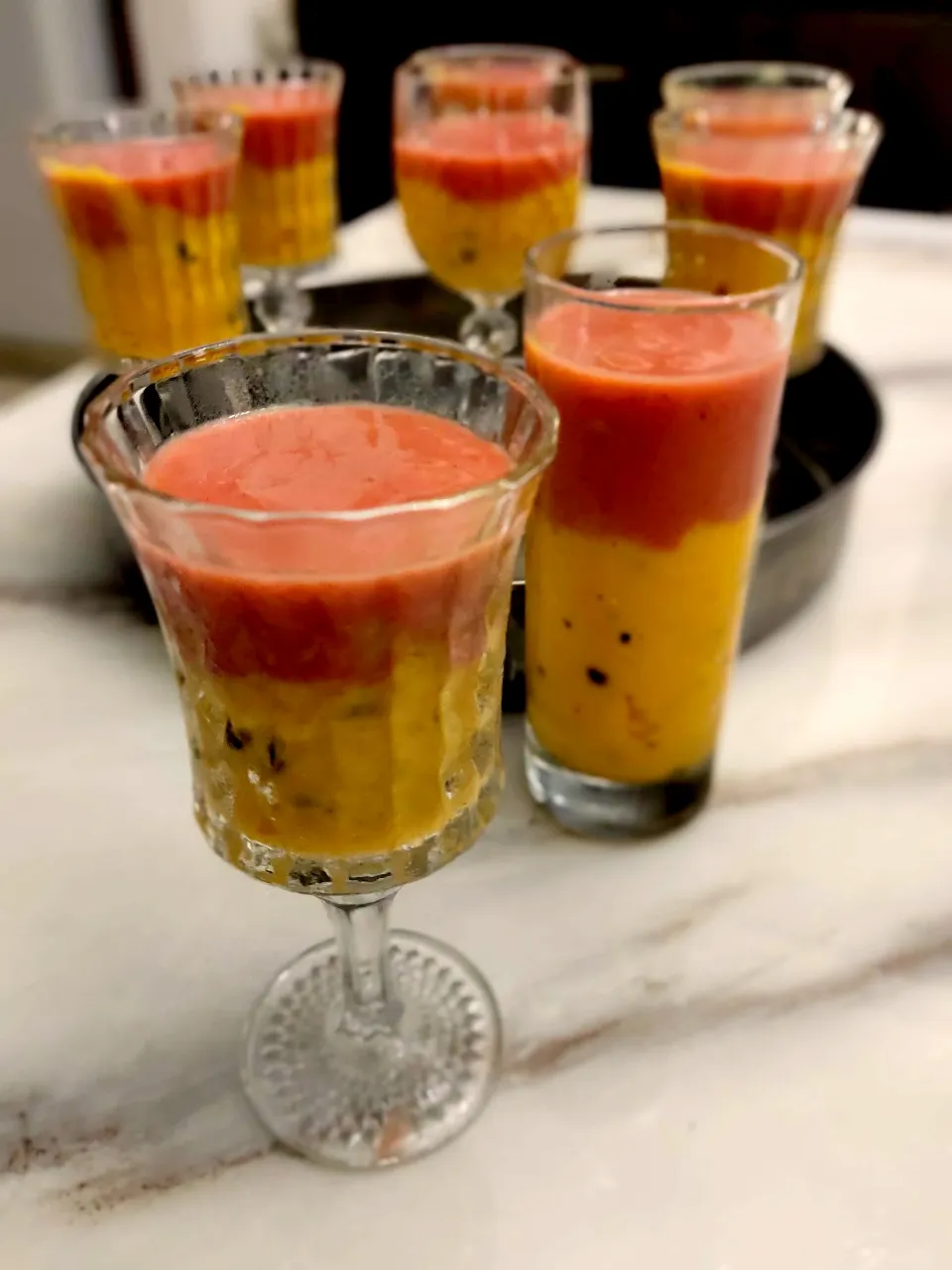 Sunrise smoothie ( A blend of fresh juices from strawberries, passion fruits, mangoes, pineapples and bananas)|Jocelyn SETさん