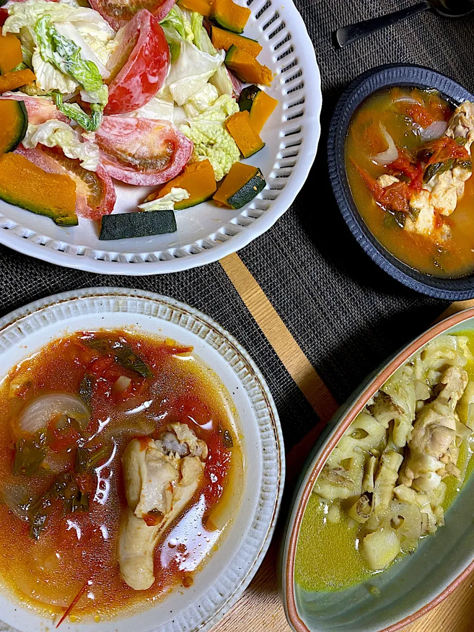 クック井上さんの鶏手羽元のトマトスープ、れんこんのカレー炒め🐓|1614さん