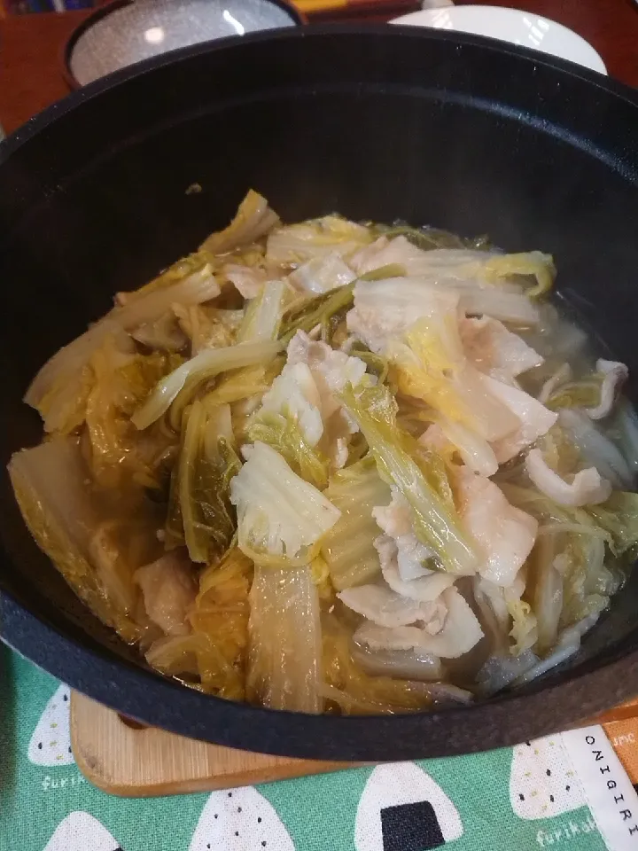 Snapdishの料理写真:白菜と豚肉のトロトロ煮|食事メモメモさん