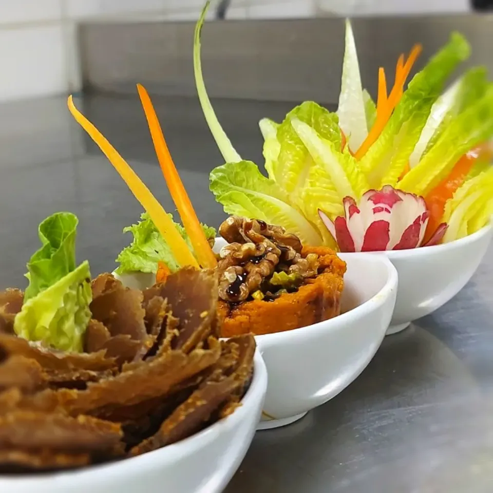 smoked beef tenderloin  with vegetables crudités 😋😋😋|chef jana¥¥#$🥰😋😘さん